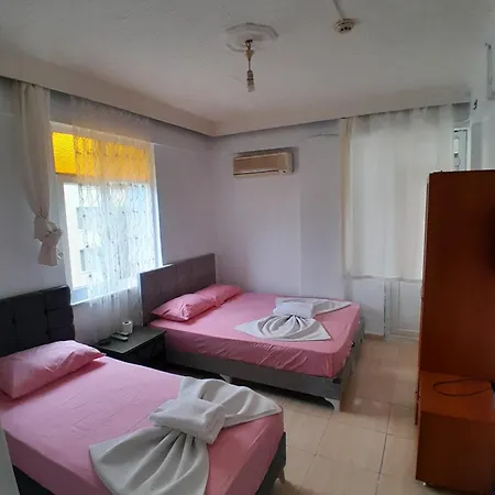 Homestay szállás Uenal Pansiyon Antalya